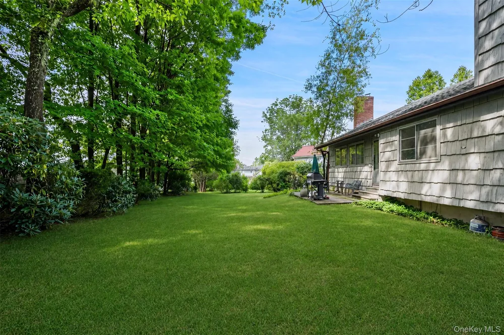 4 Greenhouse Circle Rye Brook, NY 10573