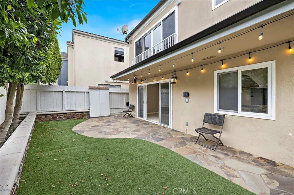 214 20th Street #B Newport Beach, CA 92663