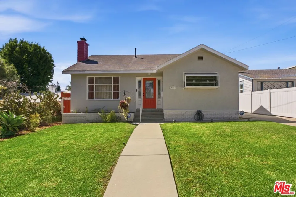 332 E Plymouth Street Inglewood, CA 90302