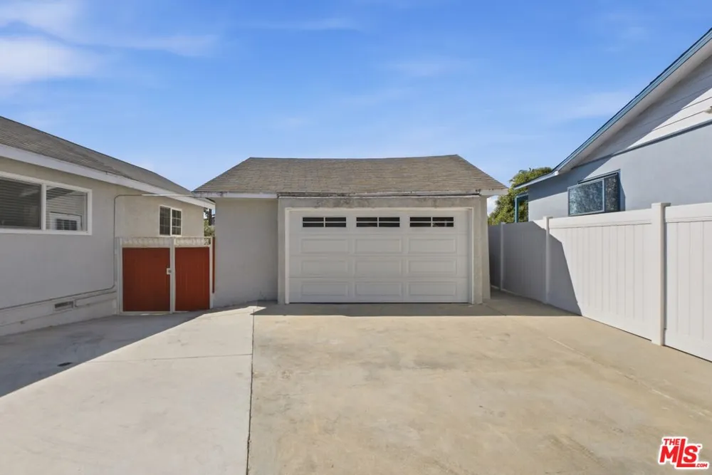 332 E Plymouth Street Inglewood, CA 90302