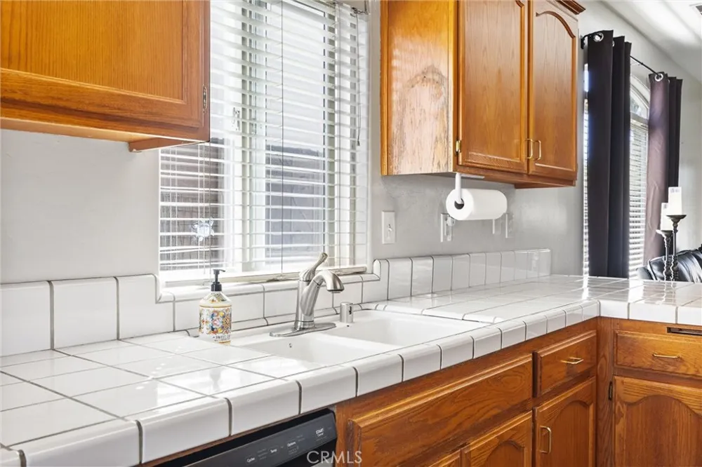 12503 Sawtooth Bakersfield, CA 93312
