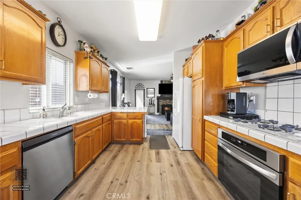 12503 Sawtooth Bakersfield, CA 93312