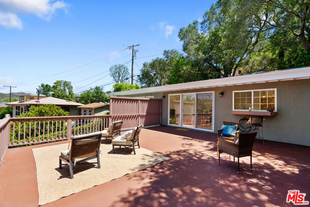 19639 Vision Drive Topanga, CA 90290