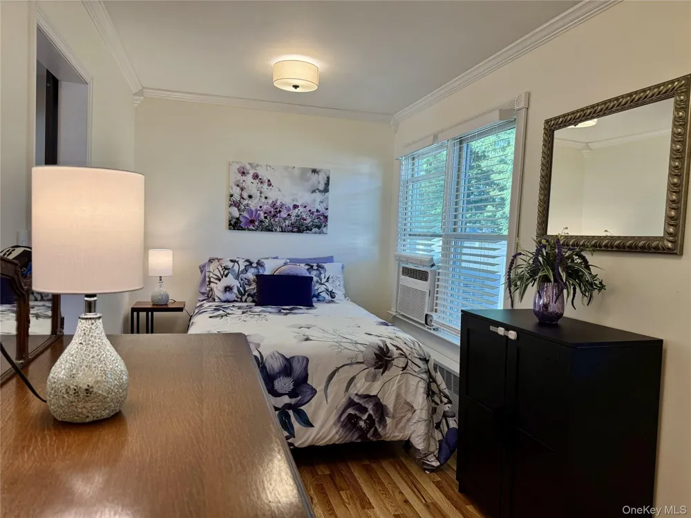 65 Westwood Road Massapequa Park, NY 11762