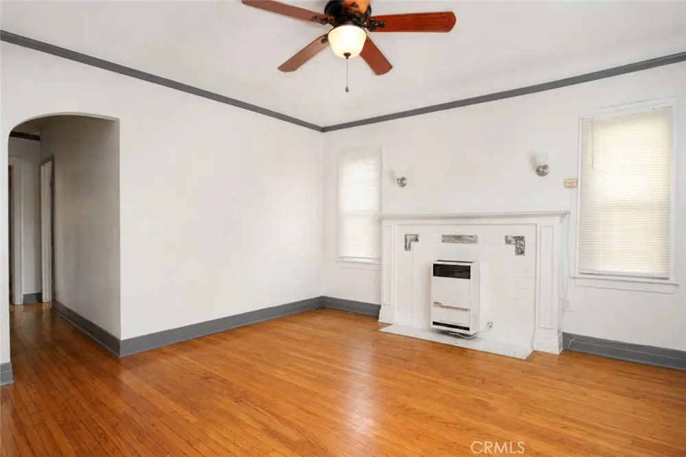 2681 Orchard Los Angeles, CA 90007