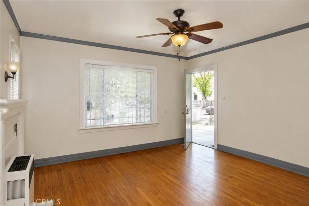 2681 Orchard Los Angeles, CA 90007