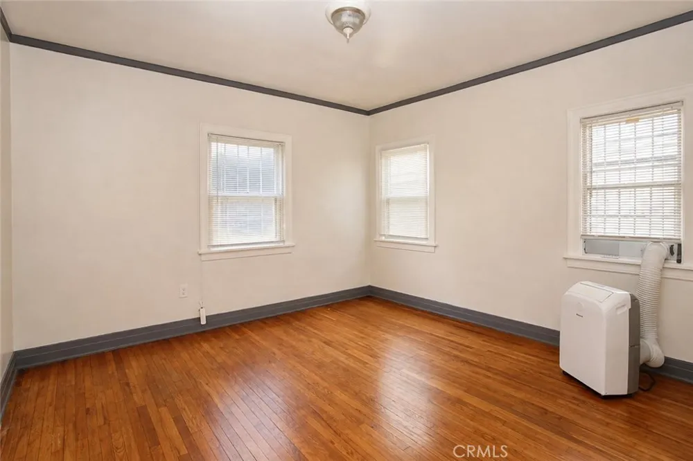 2681 Orchard Los Angeles, CA 90007