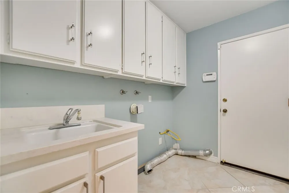 2123 Golden Hills La Verne, CA 91750