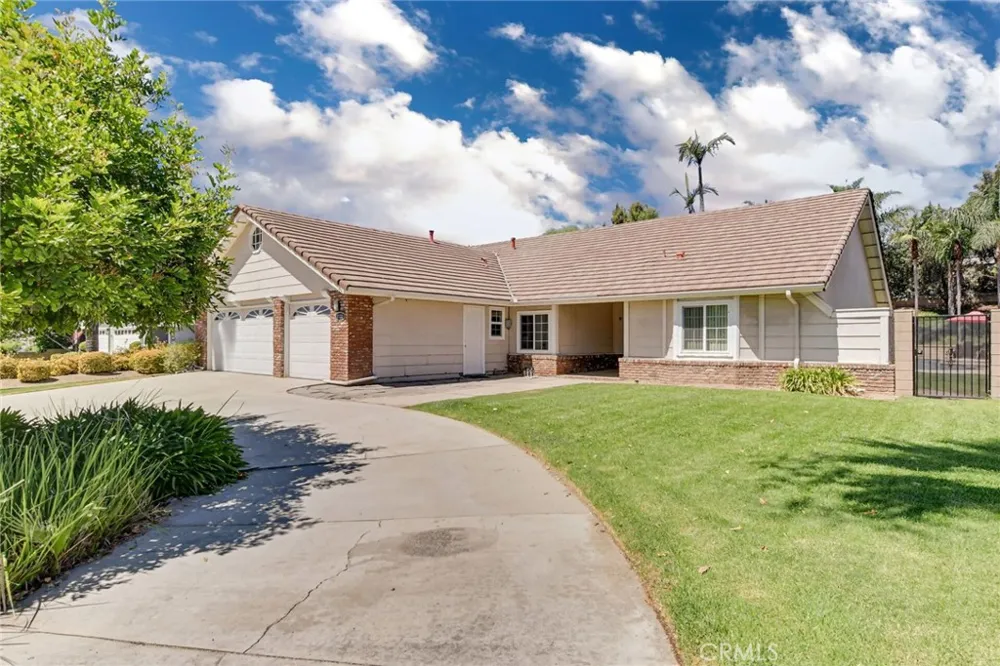 2123 Golden Hills La Verne, CA 91750