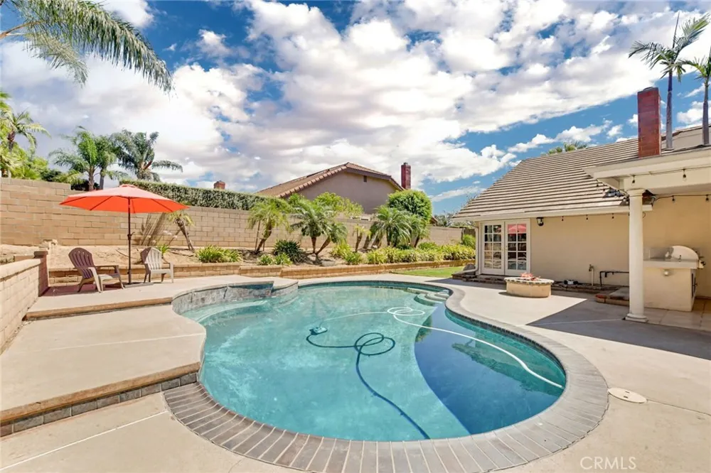 2123 Golden Hills La Verne, CA 91750