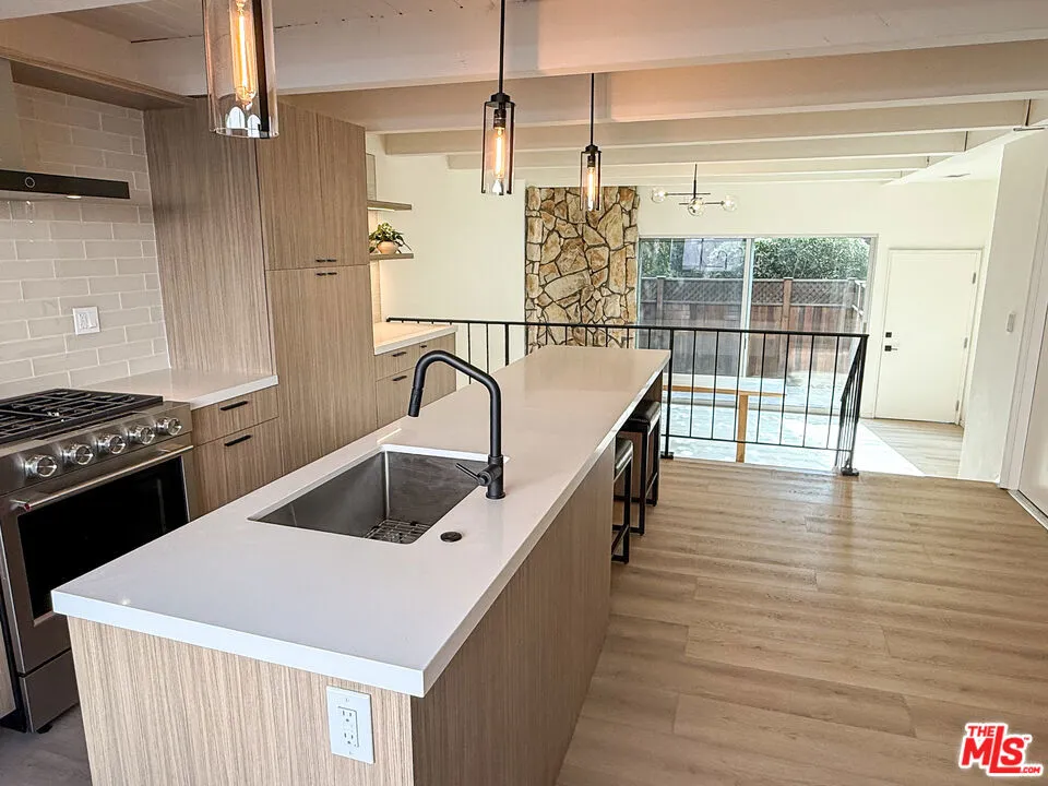 6639 Green Valley Circle Culver City, CA 90230