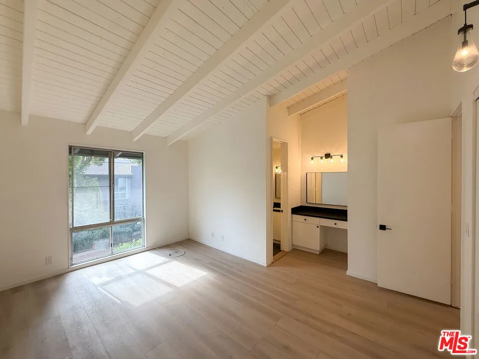 6639 Green Valley Circle Culver City, CA 90230
