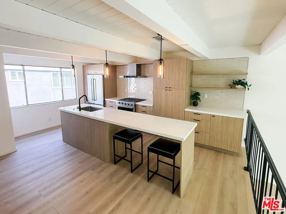 6639 Green Valley Circle Culver City, CA 90230