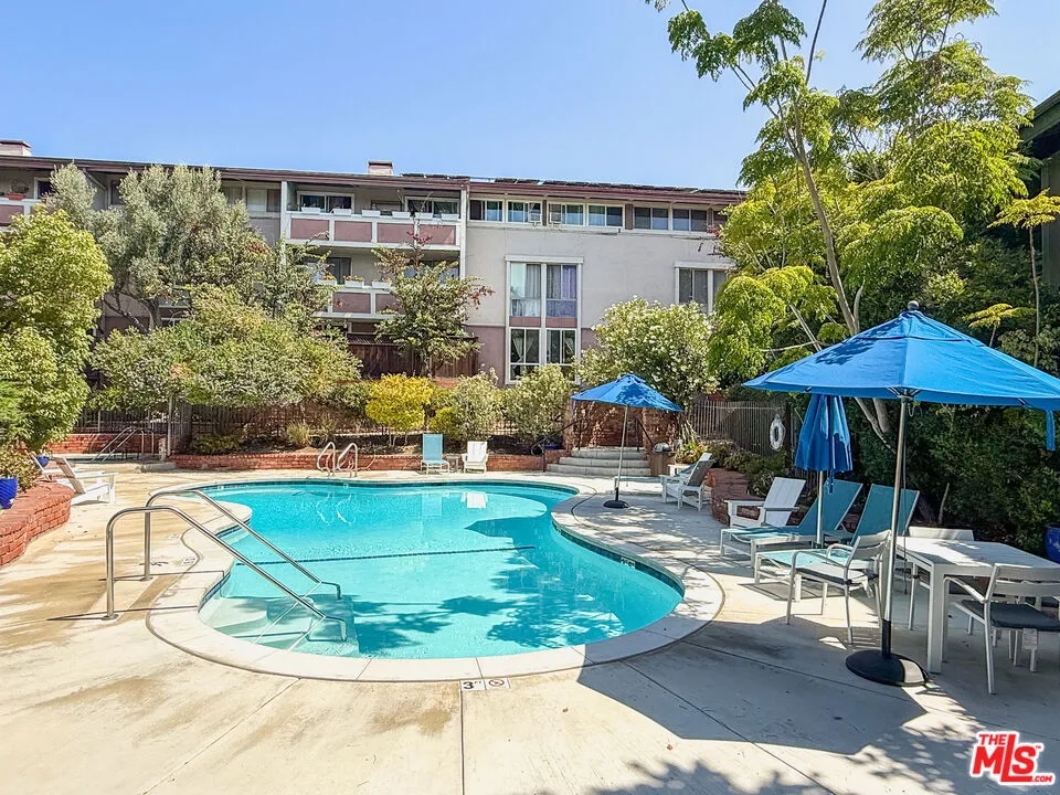 6639 Green Valley Circle Culver City, CA 90230
