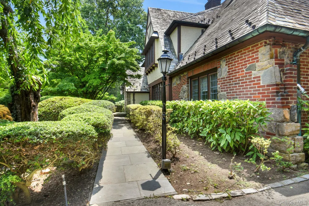 46 Fenimore Road Scarsdale, NY 10583