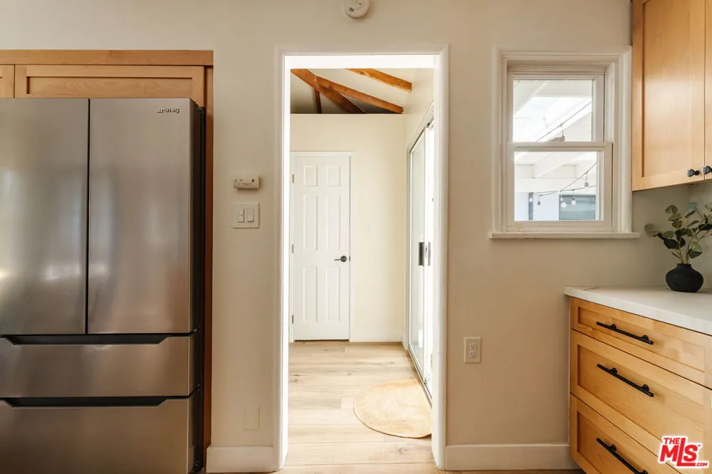 3540 Maplewood Avenue Los Angeles, CA 90066