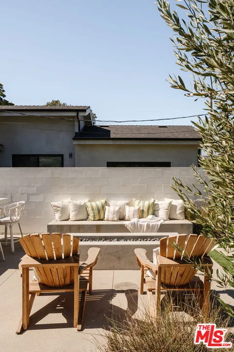 3540 Maplewood Avenue Los Angeles, CA 90066