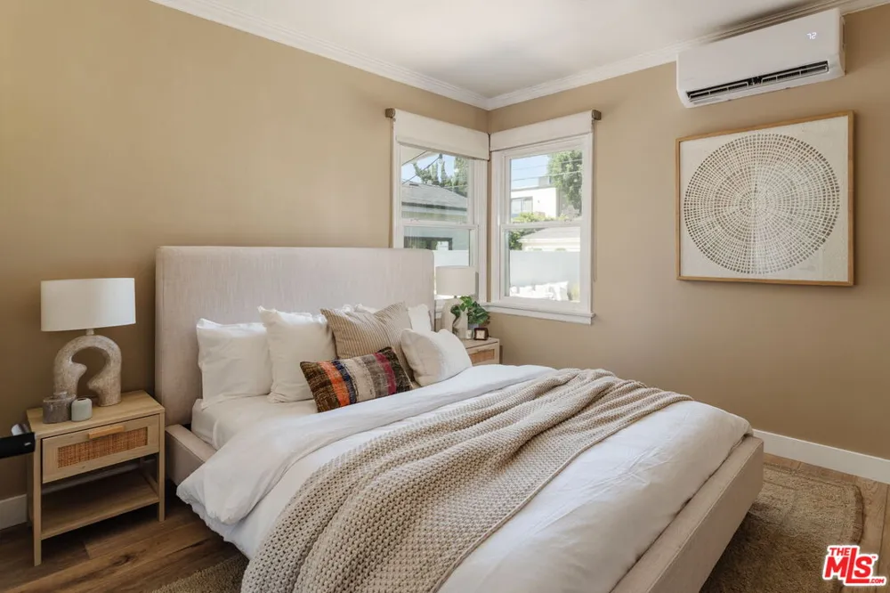 3540 Maplewood Avenue Los Angeles, CA 90066
