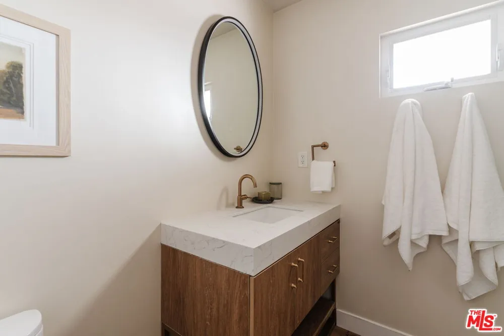 3540 Maplewood Avenue Los Angeles, CA 90066