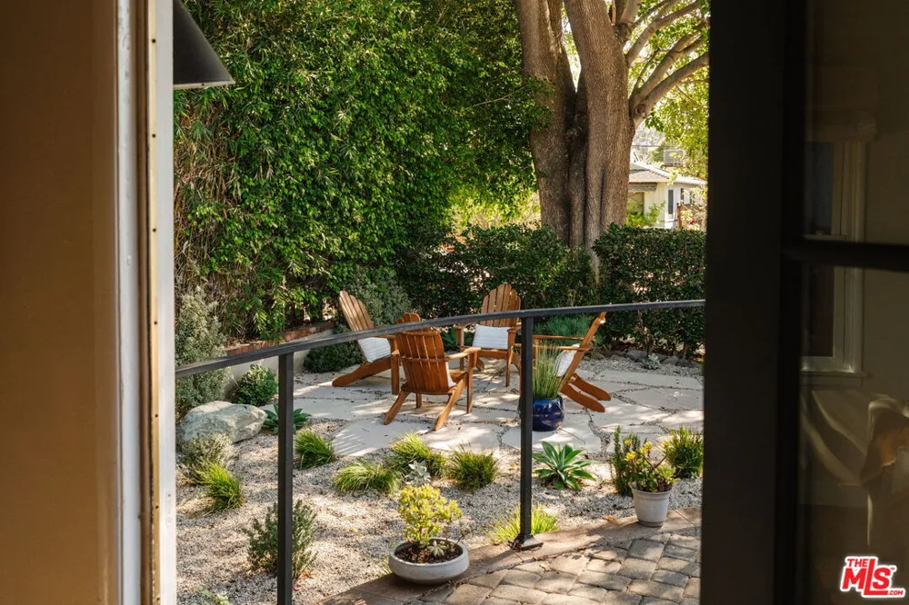 3540 Maplewood Avenue Los Angeles, CA 90066
