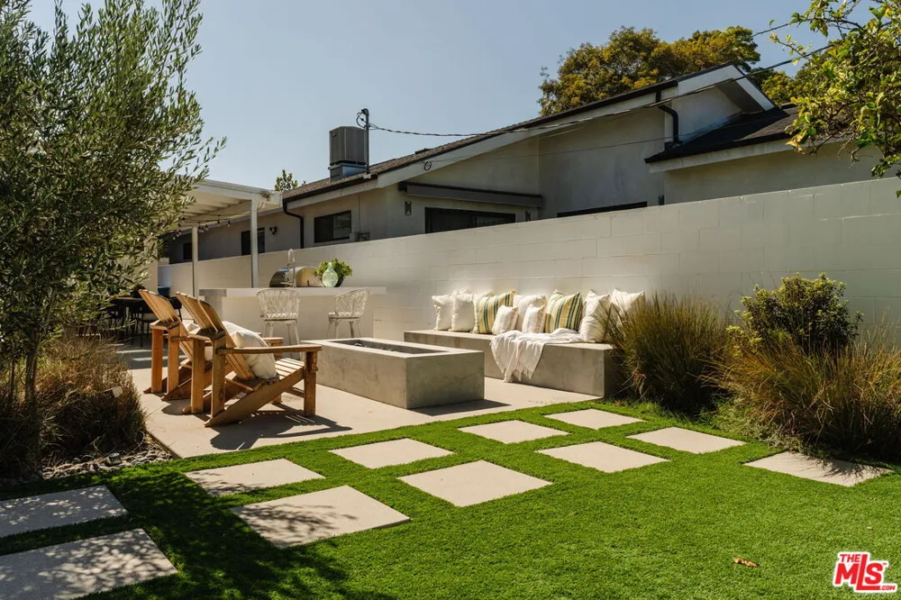 3540 Maplewood Avenue Los Angeles, CA 90066