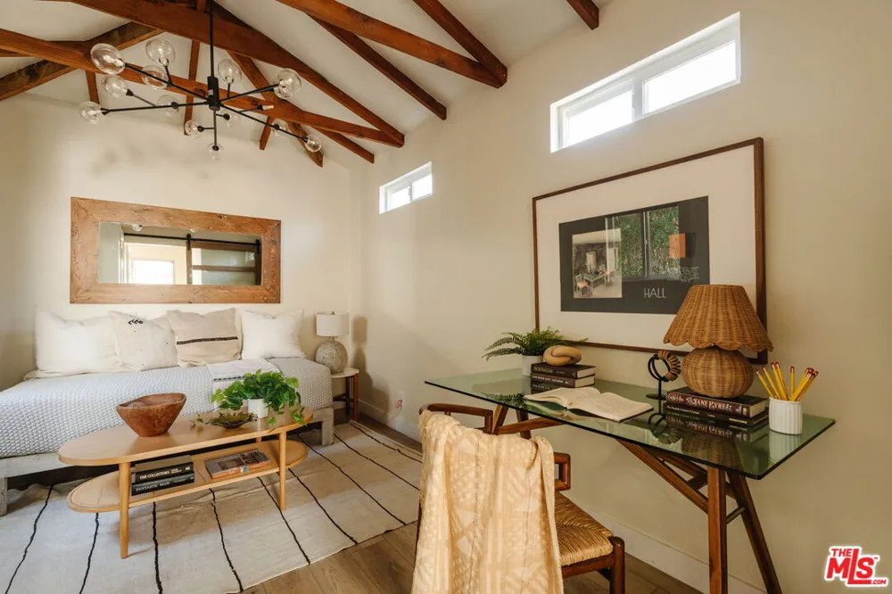 3540 Maplewood Avenue Los Angeles, CA 90066