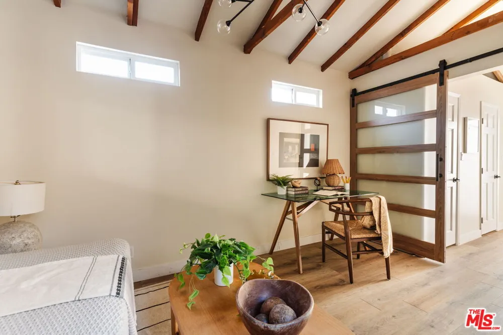3540 Maplewood Avenue Los Angeles, CA 90066