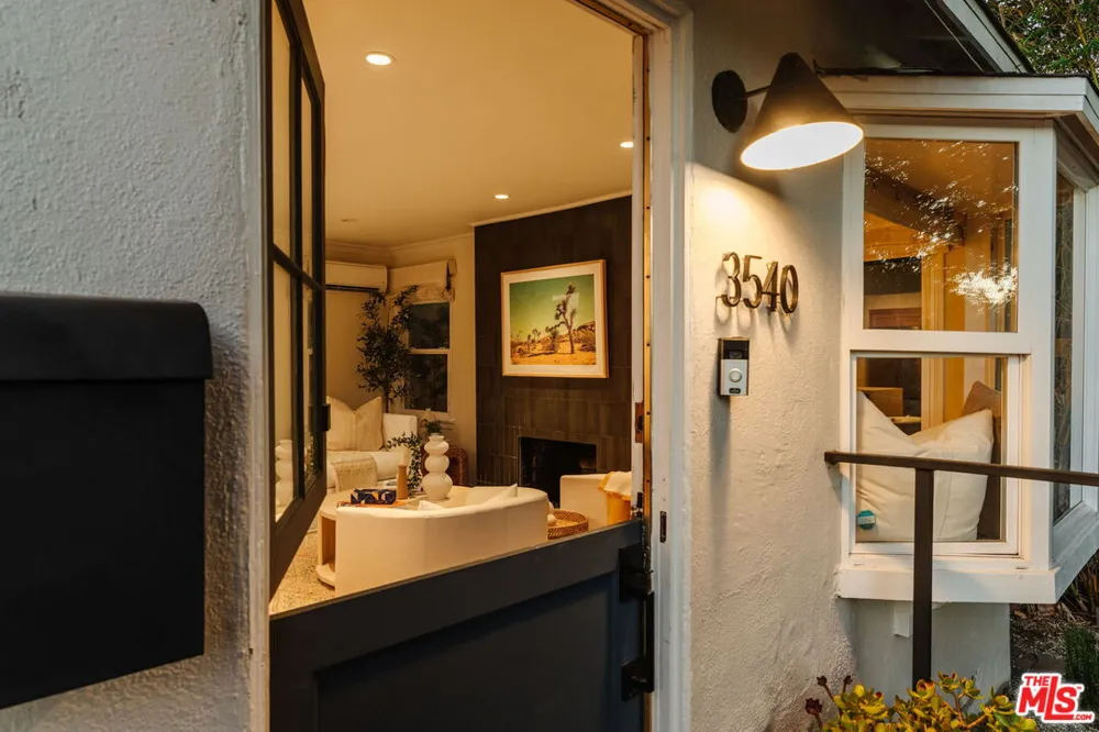 3540 Maplewood Avenue Los Angeles, CA 90066