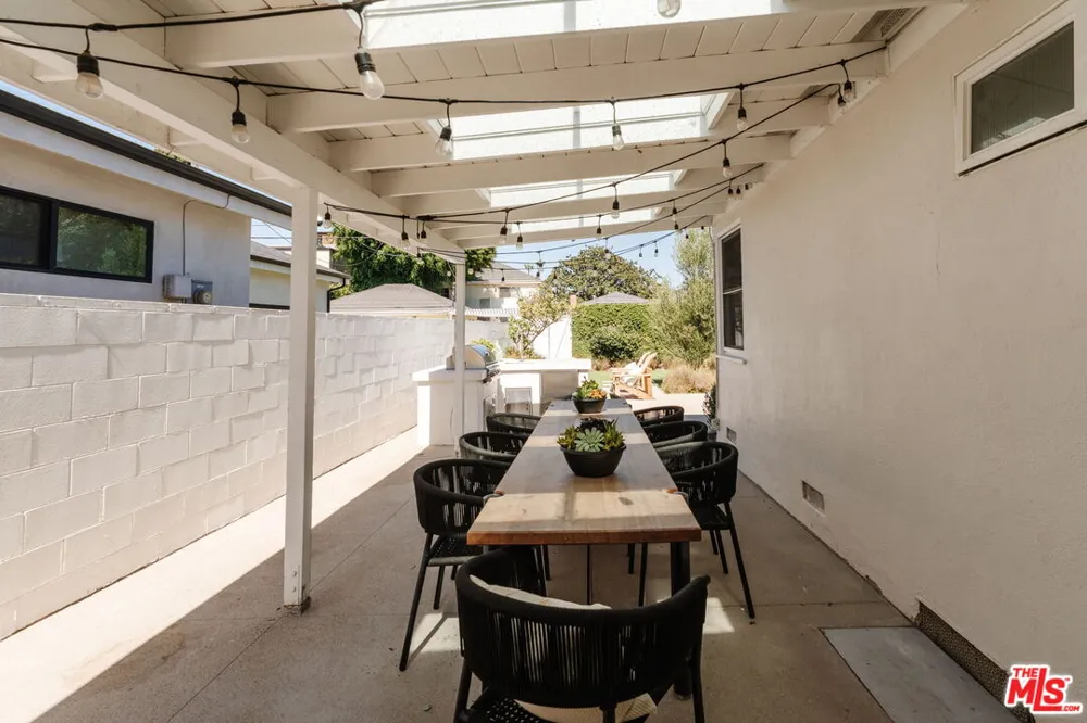 3540 Maplewood Avenue Los Angeles, CA 90066
