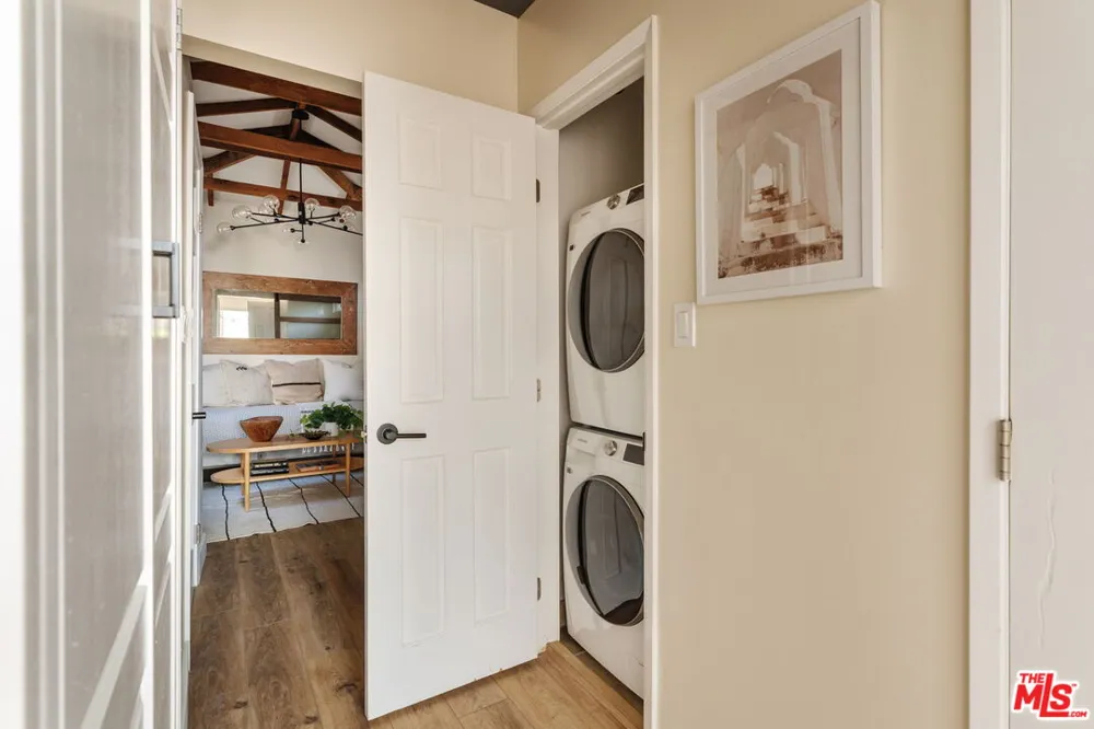 3540 Maplewood Avenue Los Angeles, CA 90066