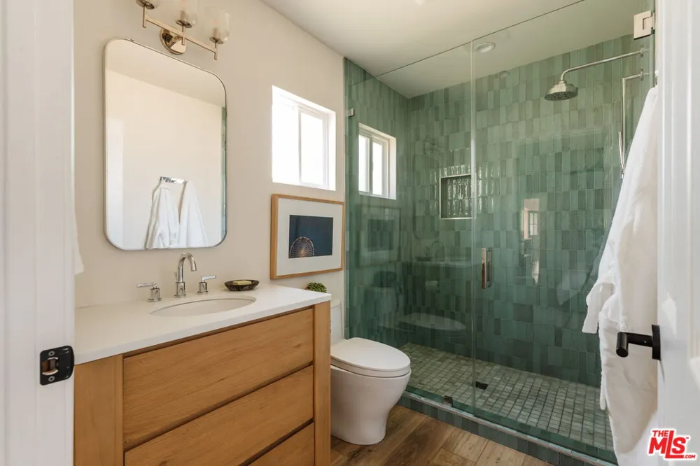 3540 Maplewood Avenue Los Angeles, CA 90066