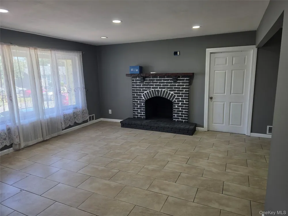 200 Hancock Street Brentwood, NY 11717