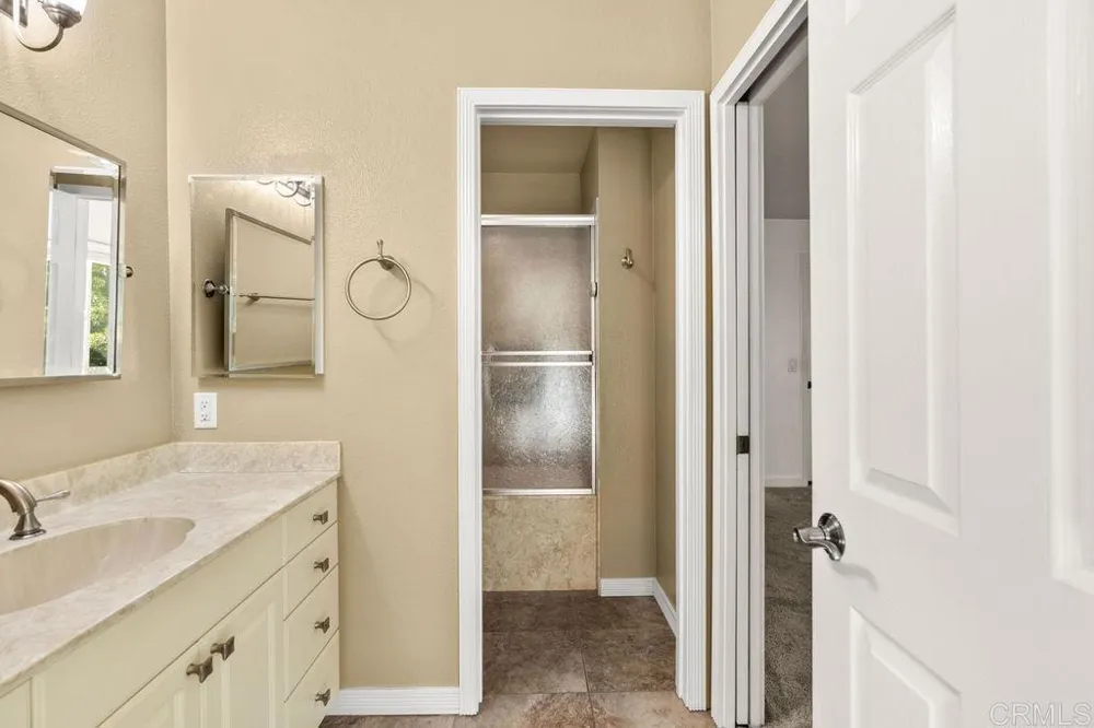 1083 Shadowridge Drive #100 Vista, CA 92083