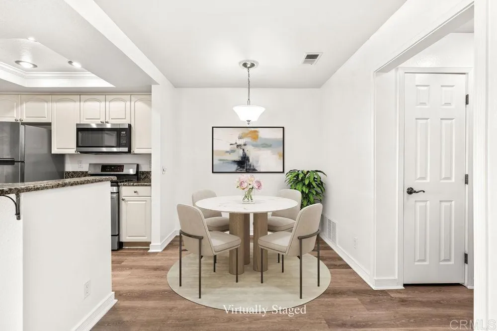 1083 Shadowridge Drive #100 Vista, CA 92083