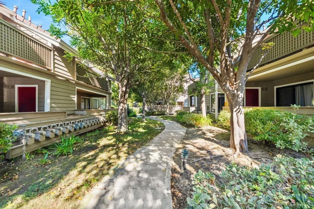 1083 Shadowridge Drive #100 Vista, CA 92083