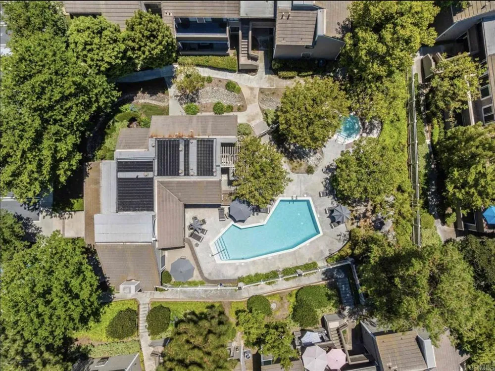1083 Shadowridge Drive #100 Vista, CA 92083