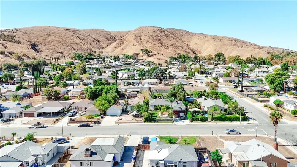 1497 Kendall Drive San Bernardino, CA 92407