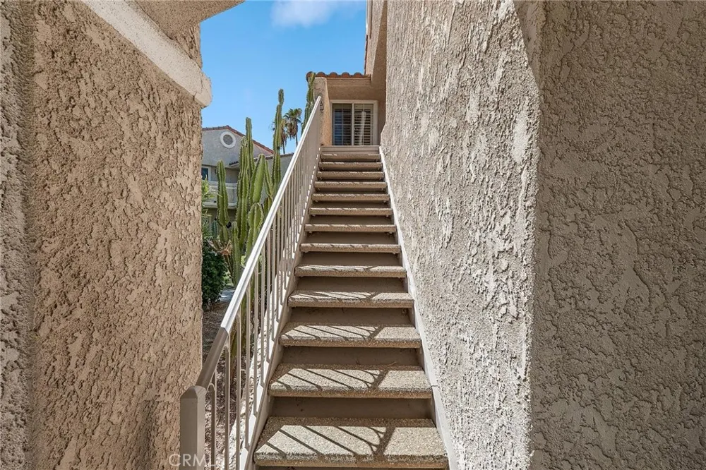 2700 E Mesquite #F34 Palm Springs, CA 92264