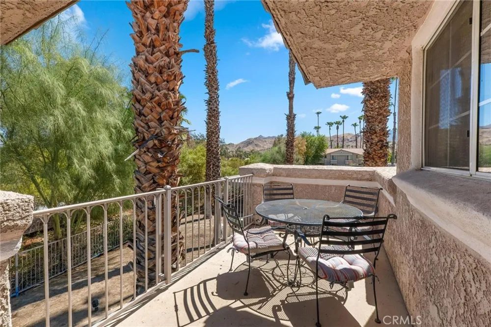 2700 E Mesquite #F34 Palm Springs, CA 92264