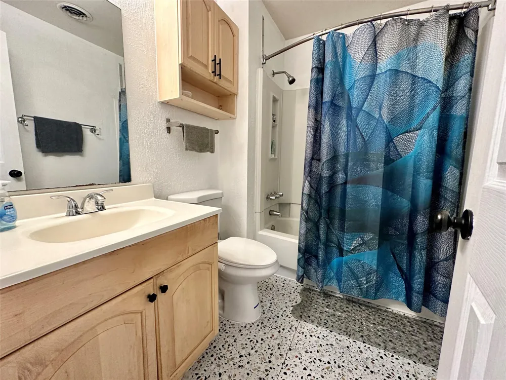 4111 Lark Lane #B Houston, TX 77025