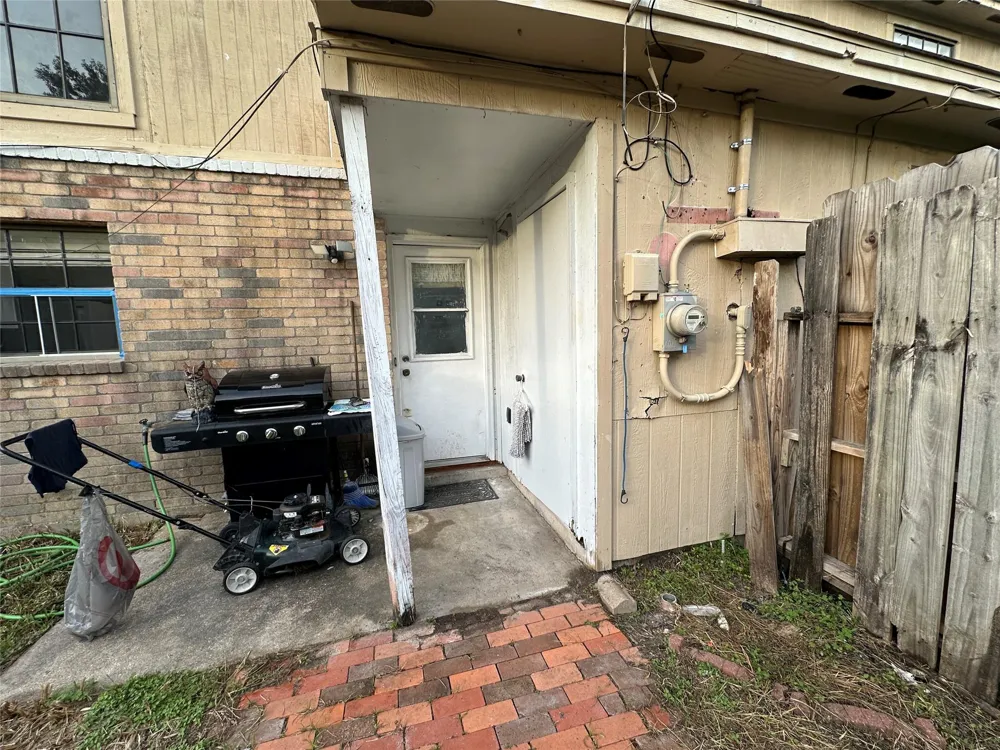 4111 Lark Lane #B Houston, TX 77025