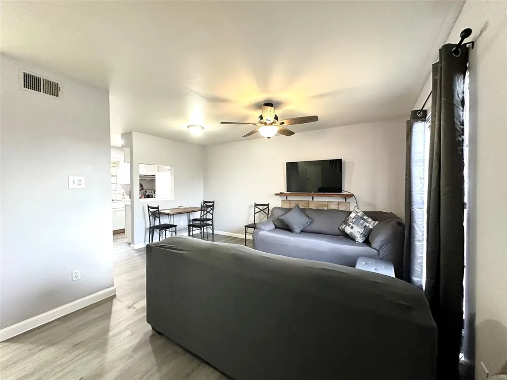4111 Lark Lane #B Houston, TX 77025