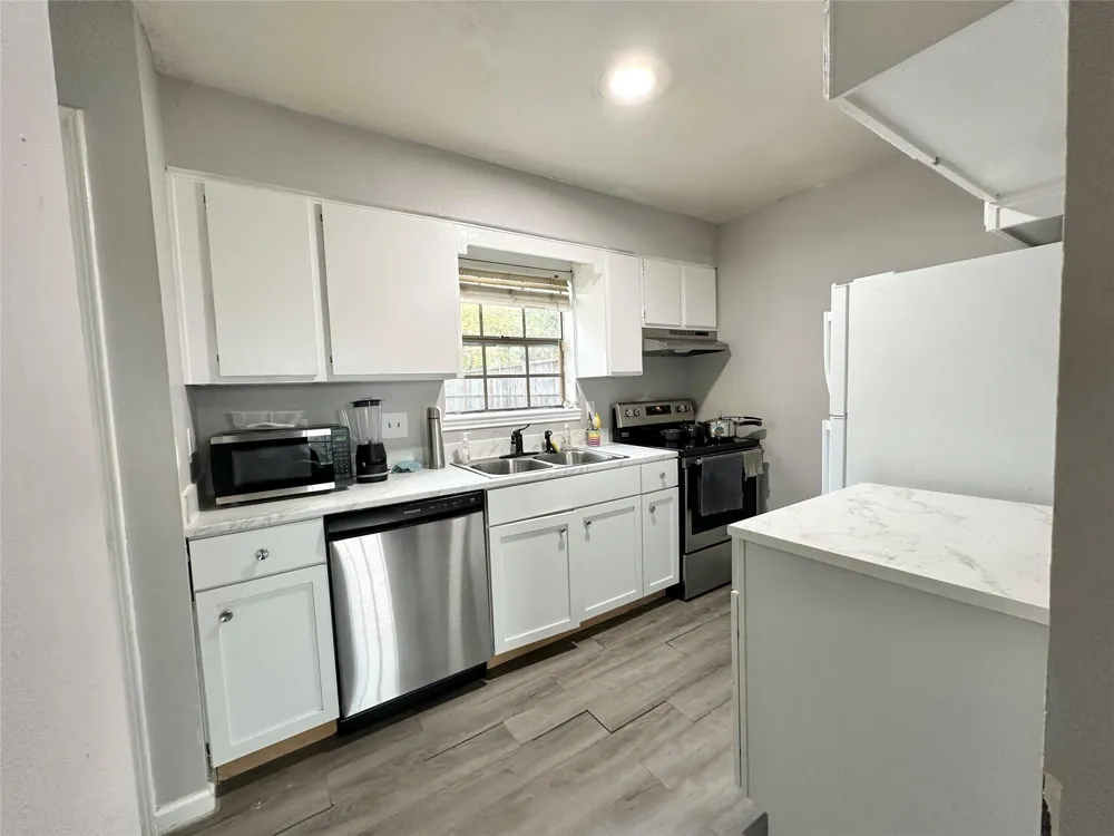 4111 Lark Lane #B Houston, TX 77025