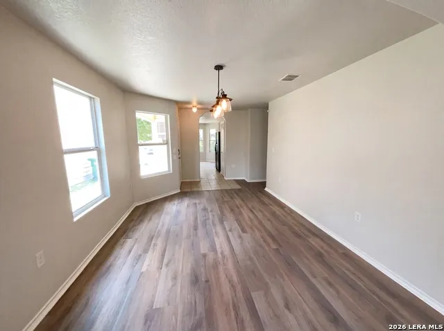 8906 Mission Brk San Antonio, TX 78223