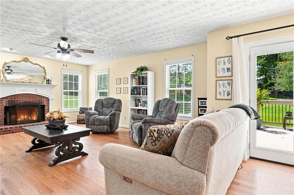 5821 Silverthorn Drive Flowery Branch, GA 30542