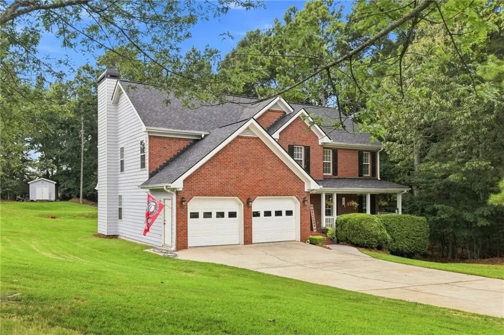 5821 Silverthorn Drive Flowery Branch, GA 30542