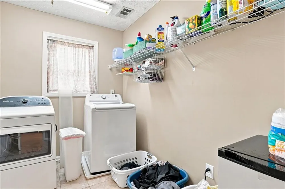 5821 Silverthorn Drive Flowery Branch, GA 30542