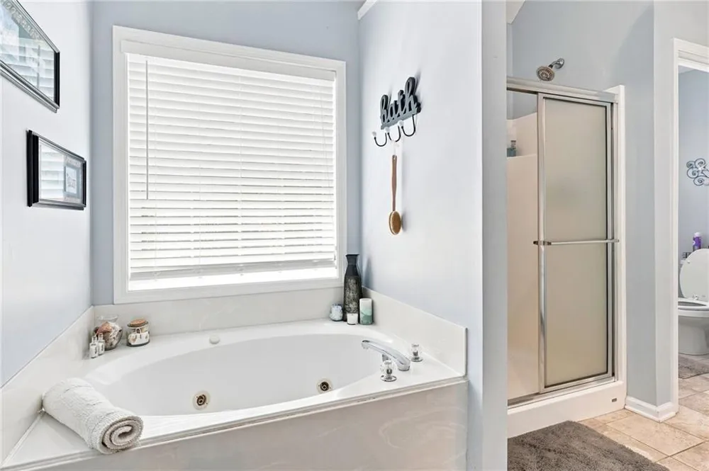 5821 Silverthorn Drive Flowery Branch, GA 30542