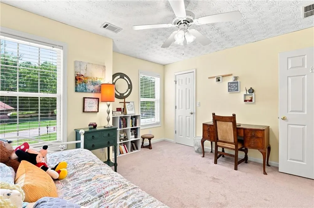 5821 Silverthorn Drive Flowery Branch, GA 30542