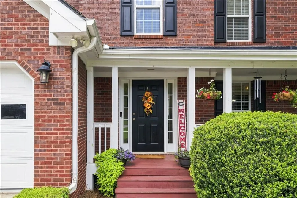 5821 Silverthorn Drive Flowery Branch, GA 30542